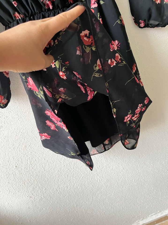 Çiçek Desenli Siyah Midi Elbise - Görsel 4