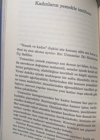 Elif Şafak - Sanma Ki Yalnızsın - Görsel 2