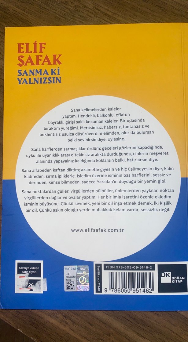 Elif Şafak - Sanma Ki Yalnızsın - Görsel 3