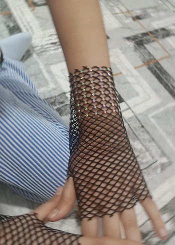 Siyah Parlak Dantel Örgü Gotik Eldiven - Görsel 3