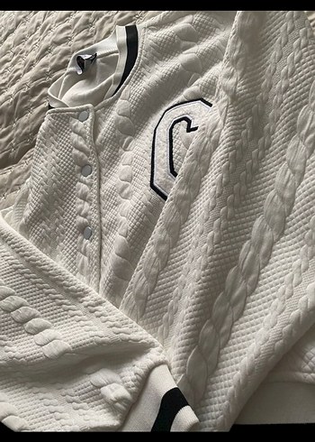 Düğmeli Beyaz Salaş Midi Ceket - Görsel 4