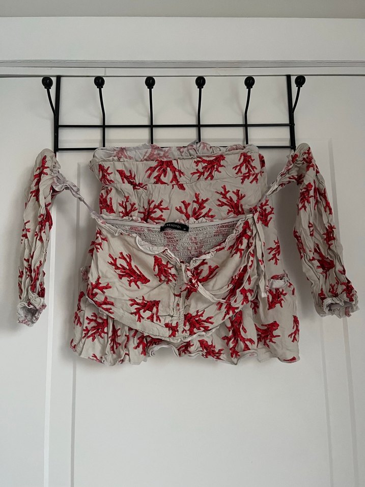 Kırmızı Desenli Straplez Mini Bluz - Görsel 2