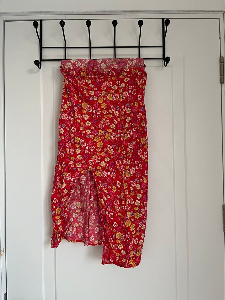 Kırmızı Çiçekli Uzun Etek - Görsel 3
