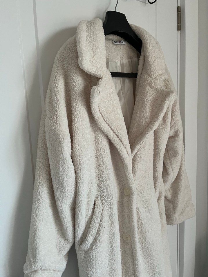 Beyaz  Kapüşonlu kadın  Peluş kaban - Görsel 4