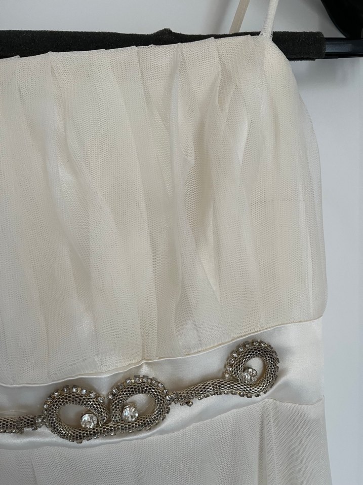 Beyaz Uzun Drapeli Straplez Abiye Elbise - Görsel 4