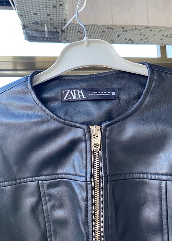 Siyah Deri Fermuarlı Kadın Ceket - Görsel 3