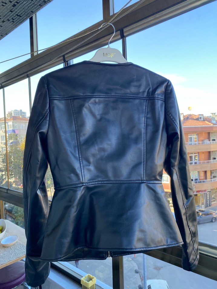 Siyah Deri Fermuarlı Kadın Ceket - Görsel 4