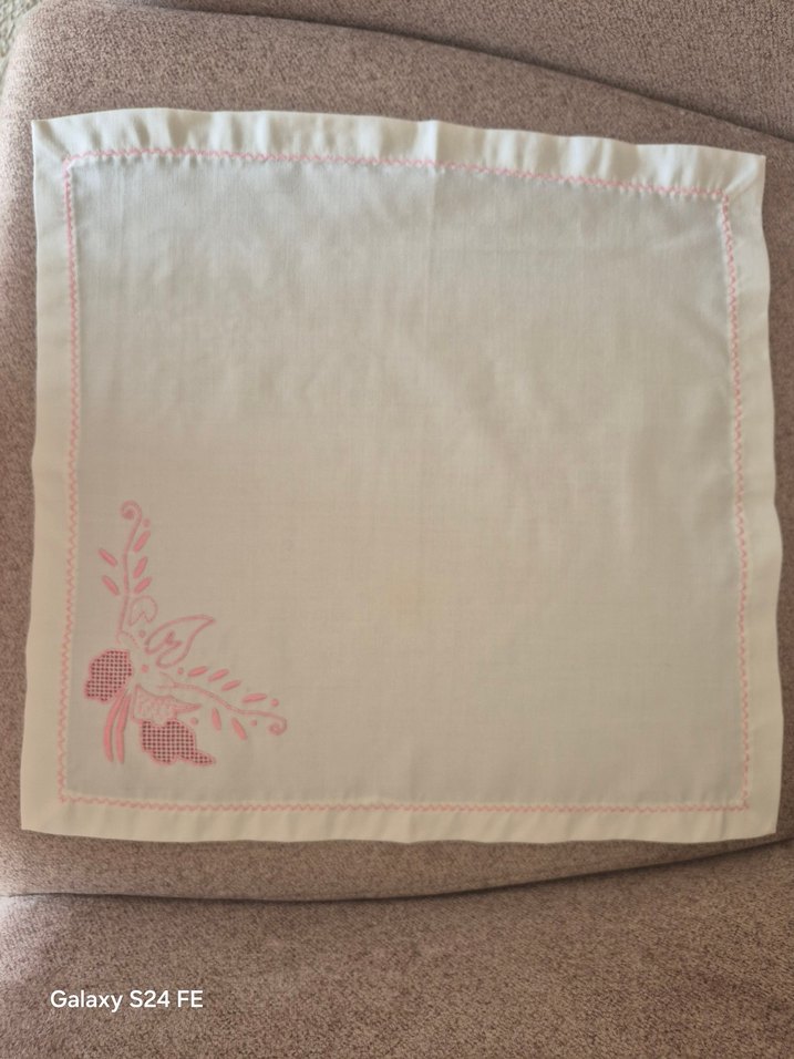 Nakışlı beyaz örtü - Görsel 4