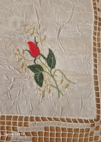 İşlemeli Beyaz Masa Örtüsü fiskos - Görsel 4