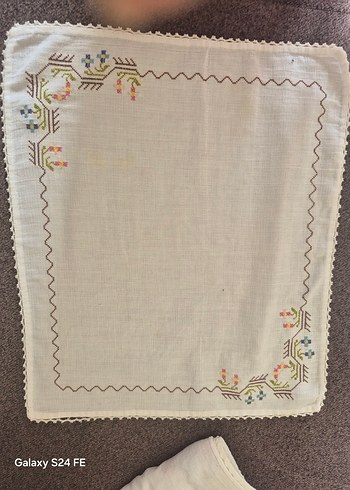 Nakışlı Beyaz Masa Örtüsü Takımı 5 parça - Görsel 6