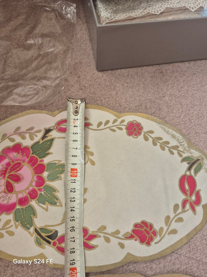 Pembe Nakışlı Oval Örtü - Görsel 3