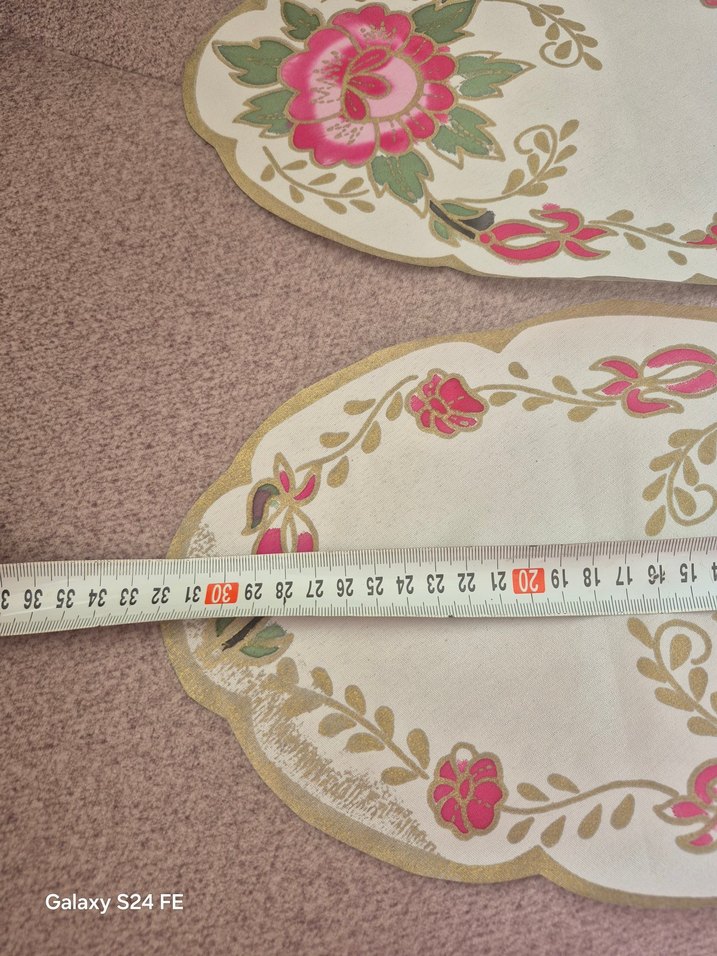 Pembe Nakışlı Oval Örtü - Görsel 2