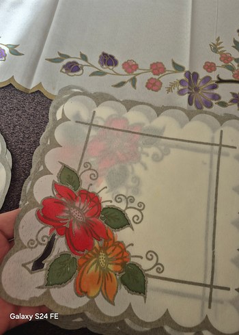 Nakışlı Çok Renkli Masa Örtüsü Seti 13 parça - Görsel 3