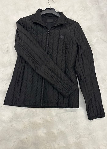 Lacoste ürünü