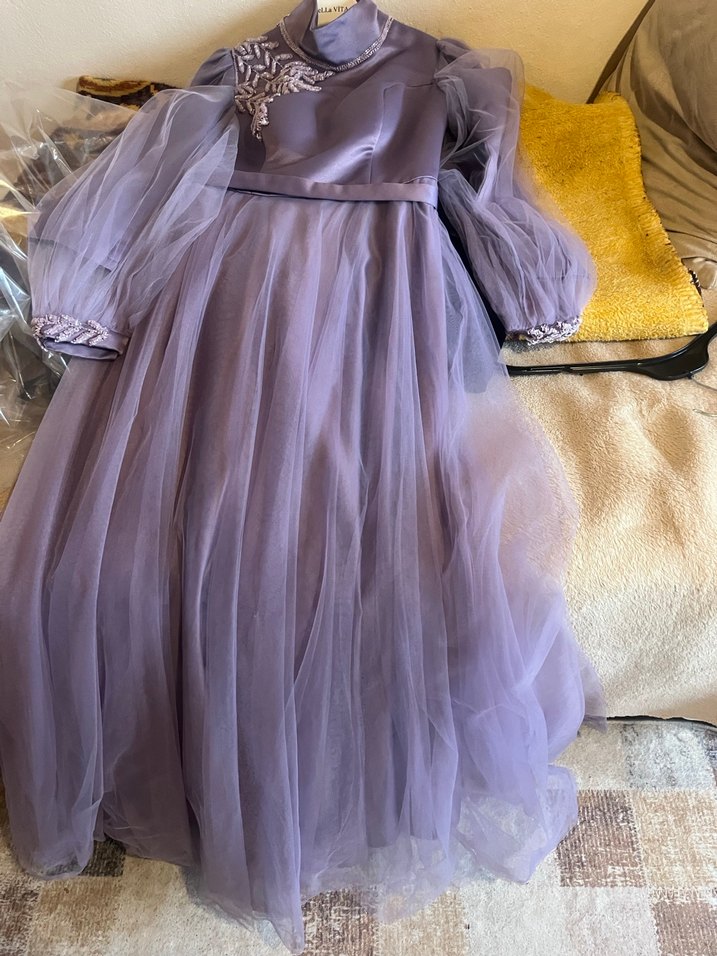 Uzun Kollu Nakışlı Mor Abiye Elbise - Görsel 4