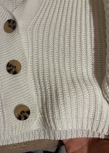 Düğmeli Beyaz Triko Kadın Hırka - Görsel 4