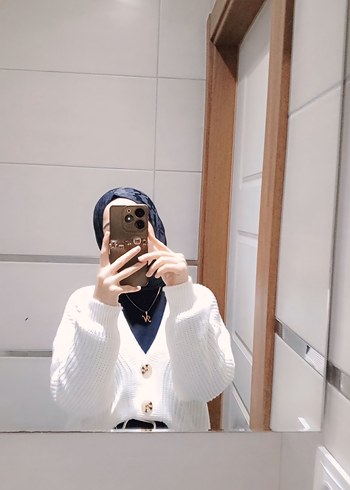 Düğmeli Beyaz Triko Kadın Hırka - Görsel 6