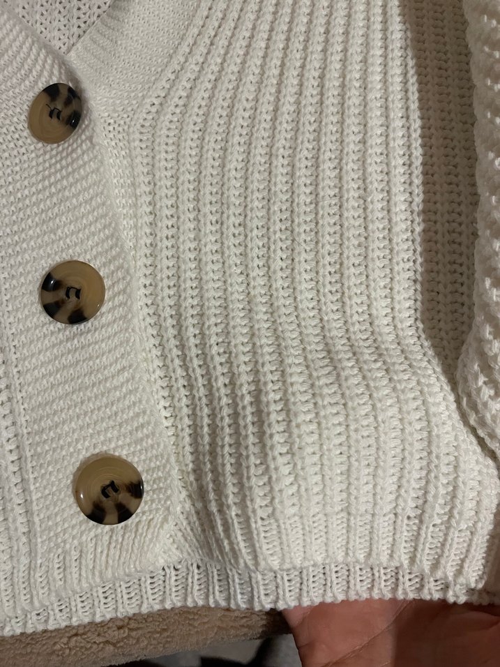 Düğmeli Beyaz Triko Kadın Hırka - Görsel 4