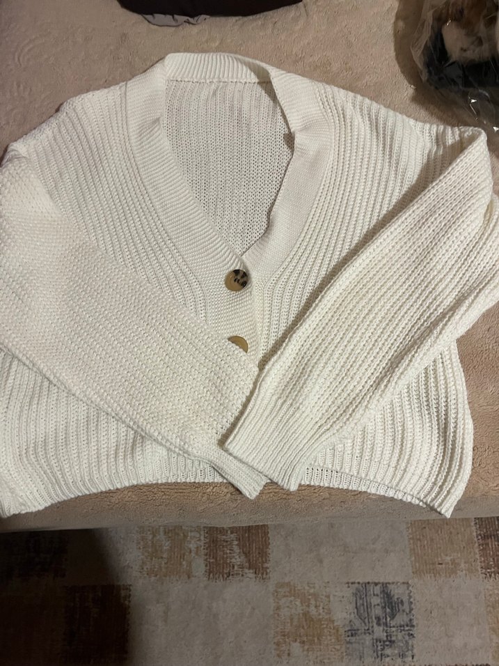 Düğmeli Beyaz Triko Kadın Hırka - Görsel 2