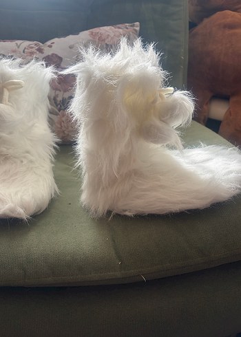 Kızlar için Beyaz Kürklü Sıcak Terlik - Görsel 2