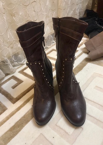 Kahverengi Deri Tokalı Yüksek Topuklu Kadın Çizme - Görsel 3