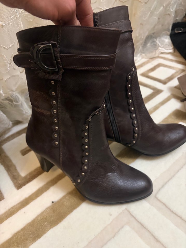 Kahverengi Deri Tokalı Yüksek Topuklu Kadın Çizme - Görsel 2