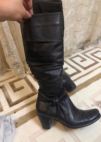 Siyah Deri Diz Üstü Gotik Botlar - Görsel 2