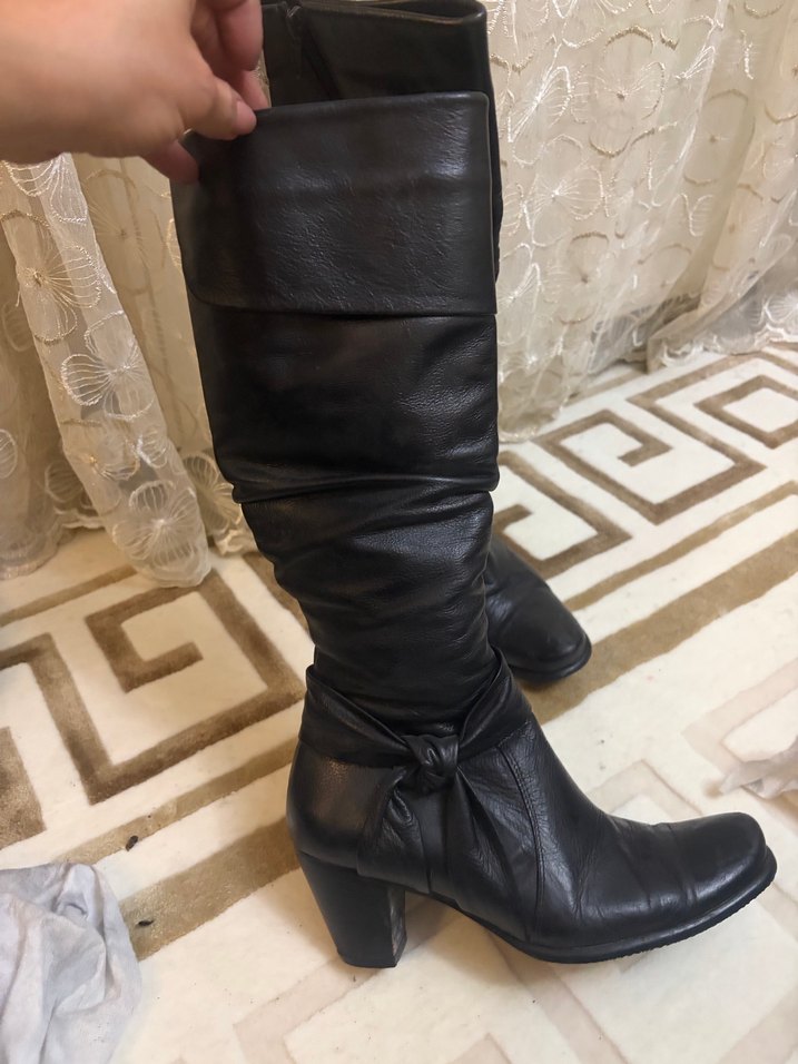 Siyah Deri Diz Üstü Gotik Botlar - Görsel 2