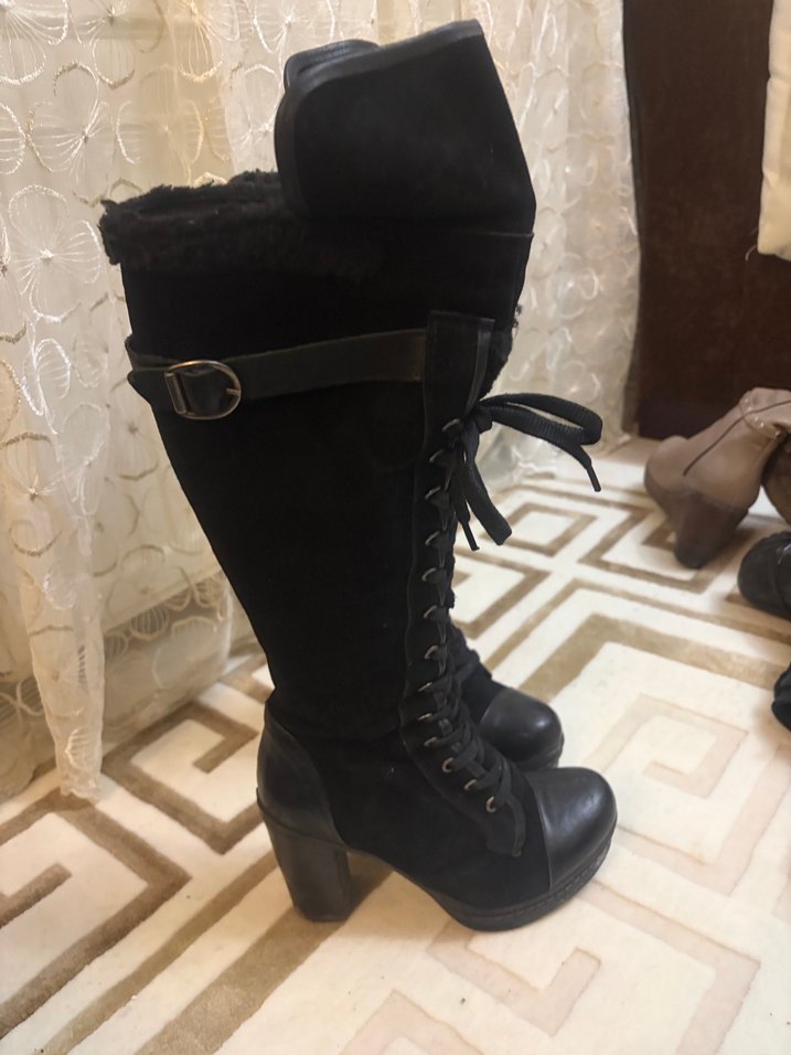 Siyah Yüksek Topuklu Süet Çizme - Görsel 2