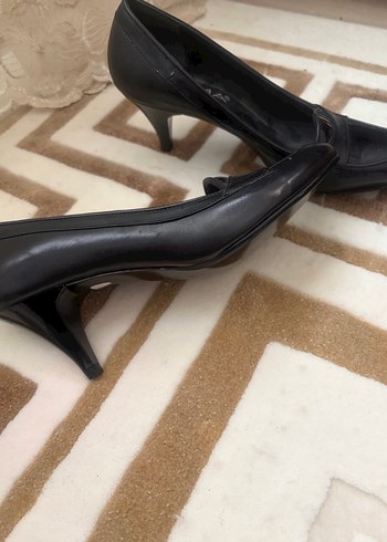 Klasik Siyah Tokalı Topuklu Kadın Ayakkabı - Görsel 2