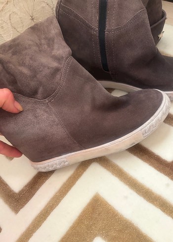 Kahverengi Kadın Süet Dolgu Topuklu Çizme - Görsel 4