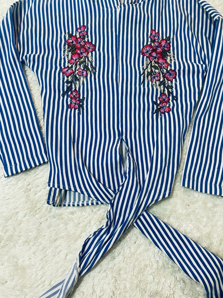 Mavi Nakışlı Uzun Kollu Kadın Gömlek - Görsel 3