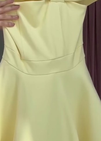 Sarı Midi Fiyonklu Kolsuz Abiye Elbise - Görsel 3