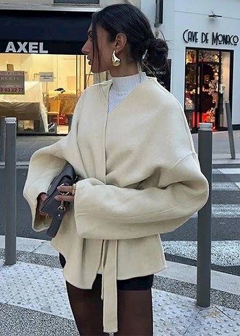 Kemerli Krem Kadın Kısa Ceket - Görsel 2