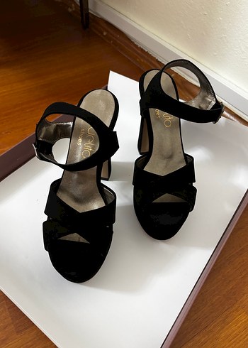 Siyah Platform Topuklu Kadın Ayakkabı - Görsel 3