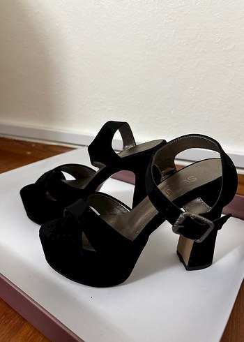 Siyah Platform Topuklu Kadın Ayakkabı - Görsel 2