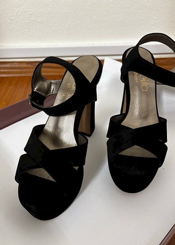 Siyah Platform Topuklu Kadın Ayakkabı - Görsel 4