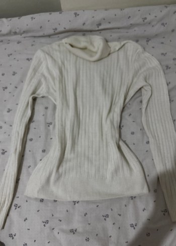 Siyah ve Beyaz Triko Boğazlı Kazak - Görsel 3