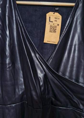 Siyah Deri Elbise Kemerli V Yakalı - Görsel 6