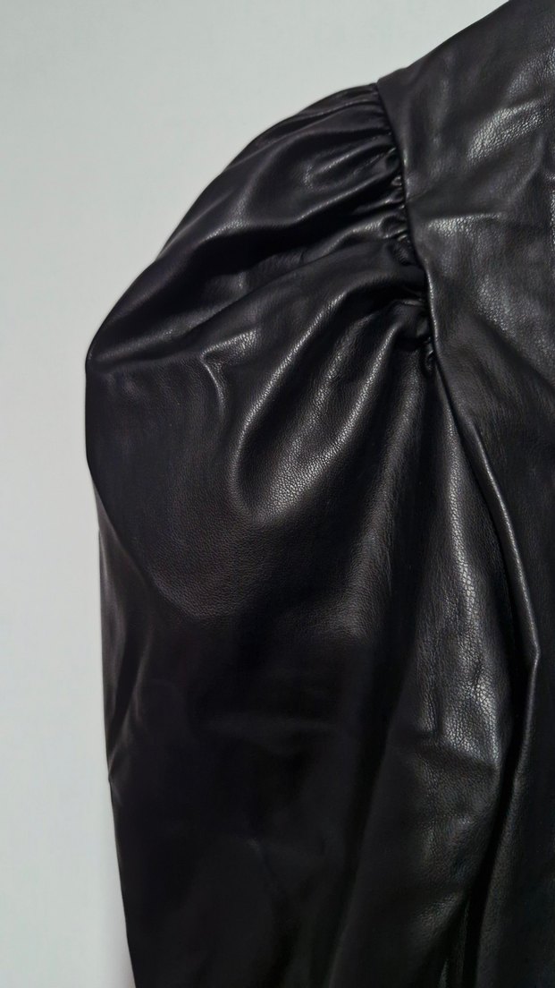 Siyah Deri Elbise Kemerli V Yakalı - Görsel 4