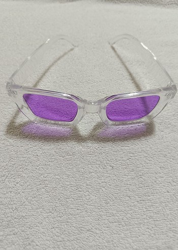Şeffaf Çerçeveli Mor Kadın Güneş Gözlüğü - Görsel 3