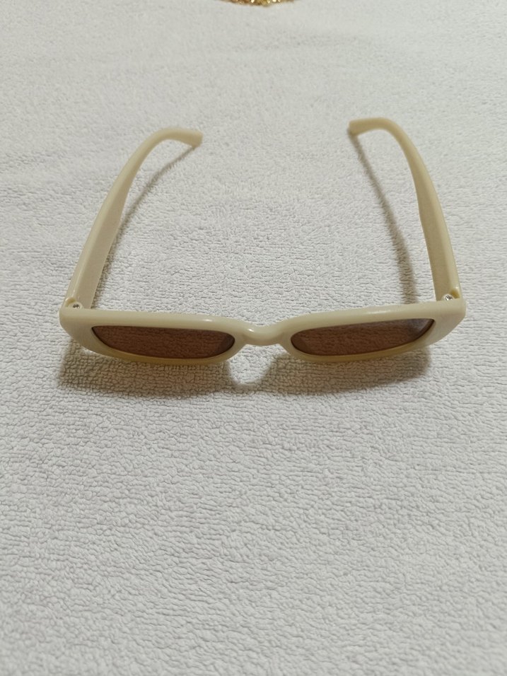 Bej Retro Kadın Güneş Gözlüğü - Görsel 2