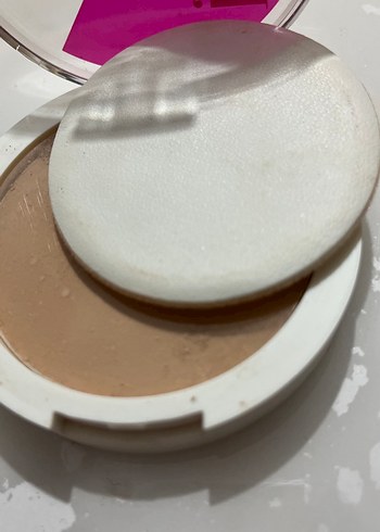 Avon Cool Trend Açık Bej Pudra - Görsel 3