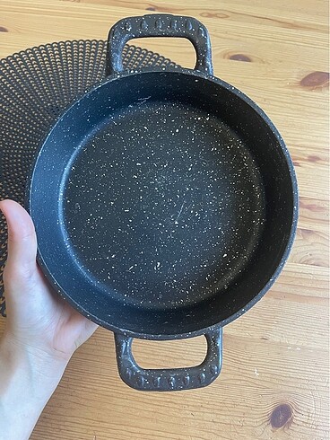 Granit tava