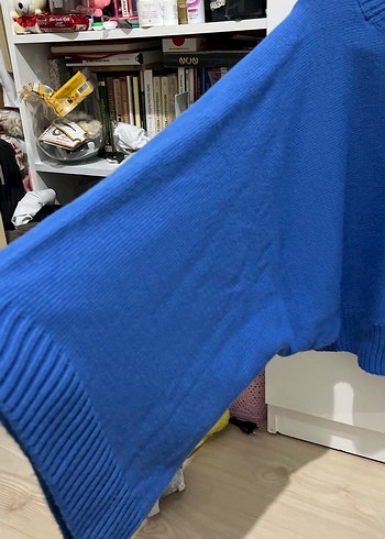 Mavi Boğazlı Salaş Örgü Kazak - Görsel 3