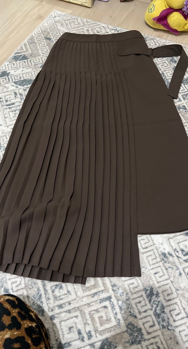 Kahverengi Beli kemerli Pileli Uzun Etek asimetrik kesim - Görsel 2