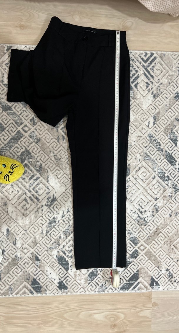 Siyah Kadın Midi Kumaş Pantolon - Görsel 3