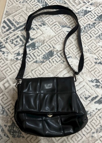 Siyah Deri Kadın Omuz Çantası - Görsel 2