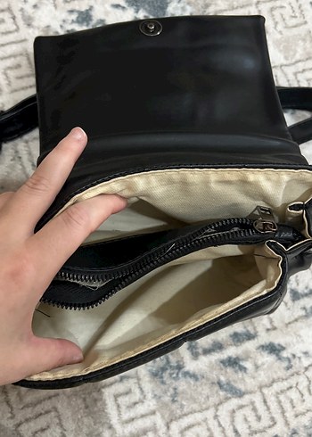 Siyah Deri Kadın Omuz Çantası - Görsel 4