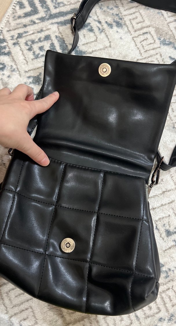 Siyah Deri Kadın Omuz Çantası - Görsel 3